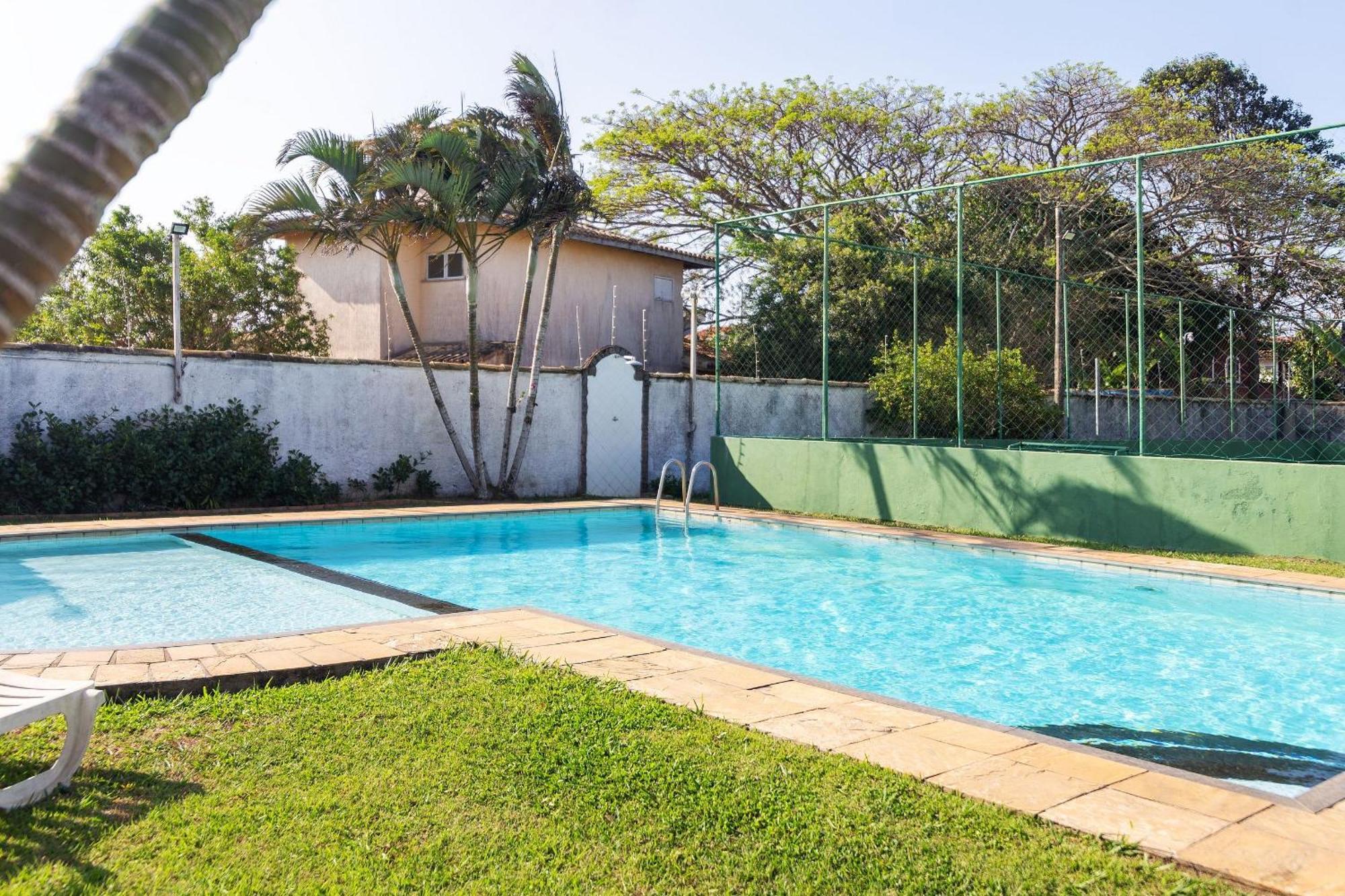 Casa Em Com Piscina 400m Da Praia, Perfeita Familia Casa de férias *