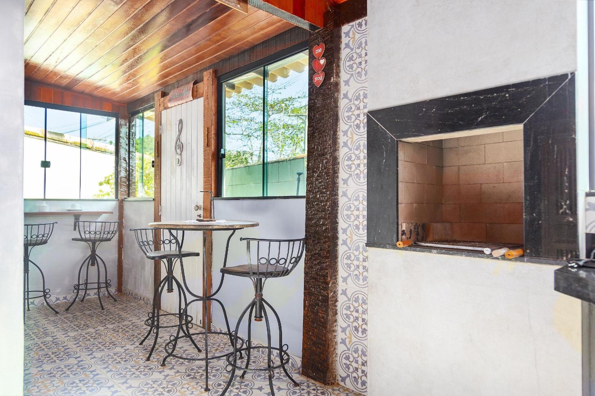 Casa Em Com Piscina 400m Da Praia, Perfeita Familia Casa de férias Búzios